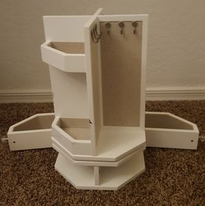 Cynthia Rowley jewelry organizer stand